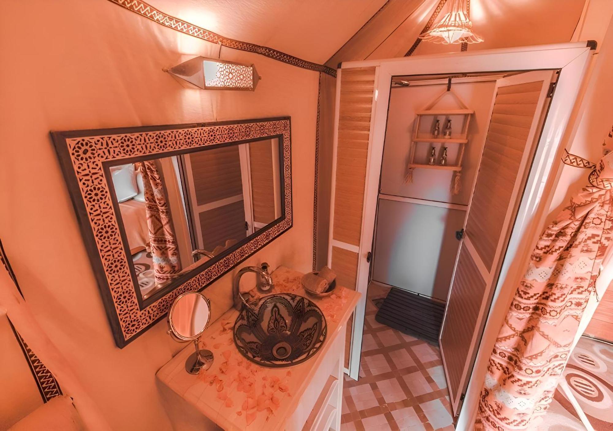 Merzouga Luxurious Tented ภายนอก รูปภาพ